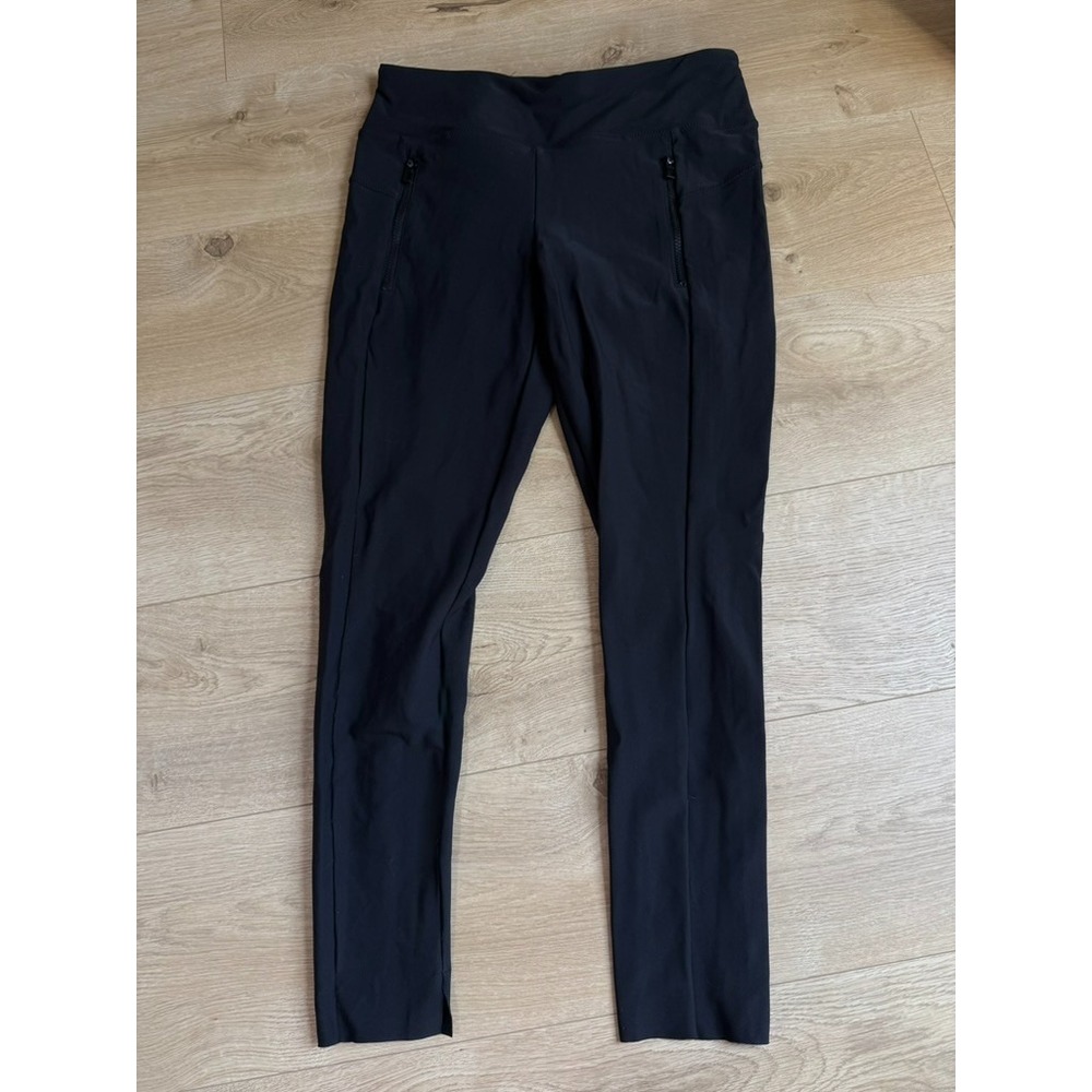 EUC Athleta Stellar Crop Tight Pants Women's Black Perforated Zip Pockets Size M